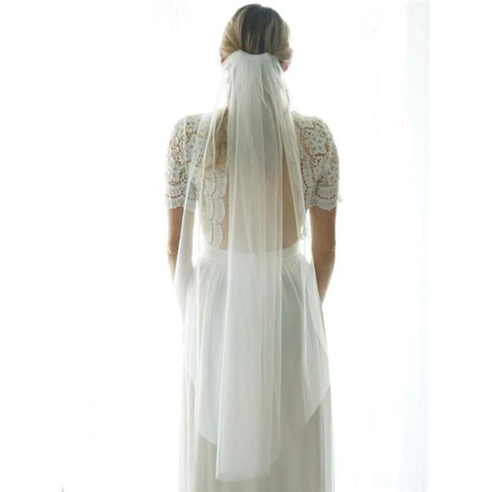 1 Tier Bride Wedding Veil Ivory Fingertip Bridal Tulle with Comb